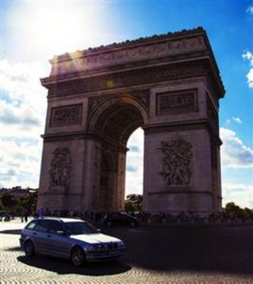 Триумфальная Арка (Arc de Triomphe)