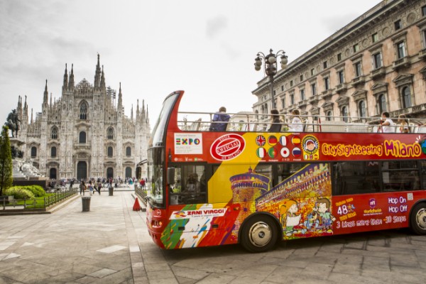 Bus turístico de Milán