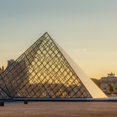 Reserva de Grupos do Museu do Louvre